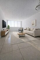 9001 SW 77th Ave in Miami, FL - Building Photo