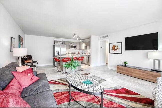 3725 S Olive Ave-Unit -D in West Palm Beach, FL - Building Photo - Building Photo