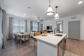 Populus Waterside Apartments in Chattanooga, TN - Building Photo - Building Photo