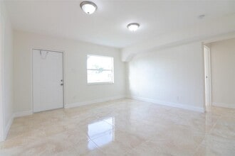 3014 NW 6th St in Pompano Beach, FL - Building Photo - Building Photo
