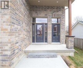 357 Wellington St in Brantford, ON - Building Photo - Building Photo