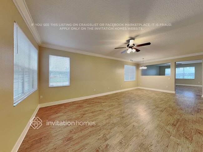 5253 Moon Shell Dr in Apollo Beach, FL - Foto de edificio - Building Photo