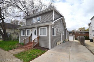 307 N Washington Ave in Royal Oak, MI - Building Photo