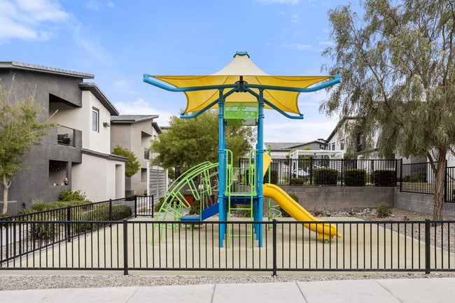 2one5 in Las Vegas, NV - Foto de edificio - Building Photo