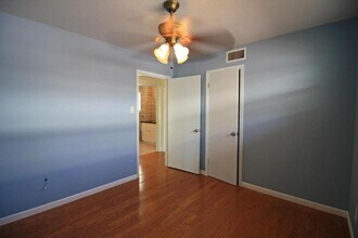 6825 Neff St in Houston, TX - Building Photo - Building Photo