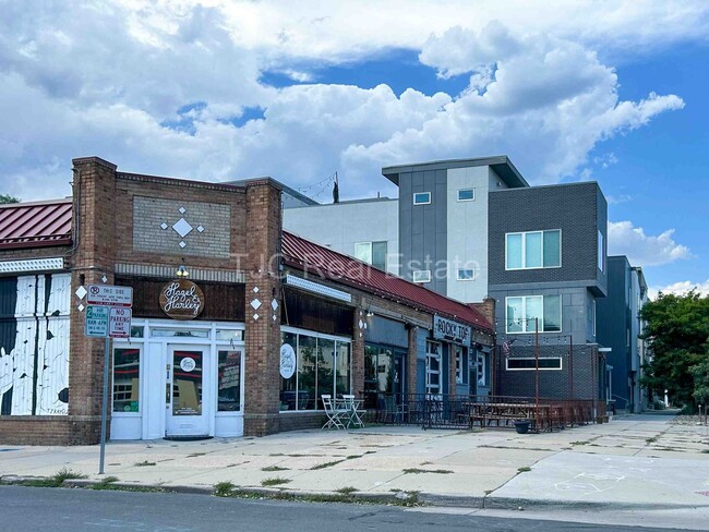 property at 4919 Lowell Blvd