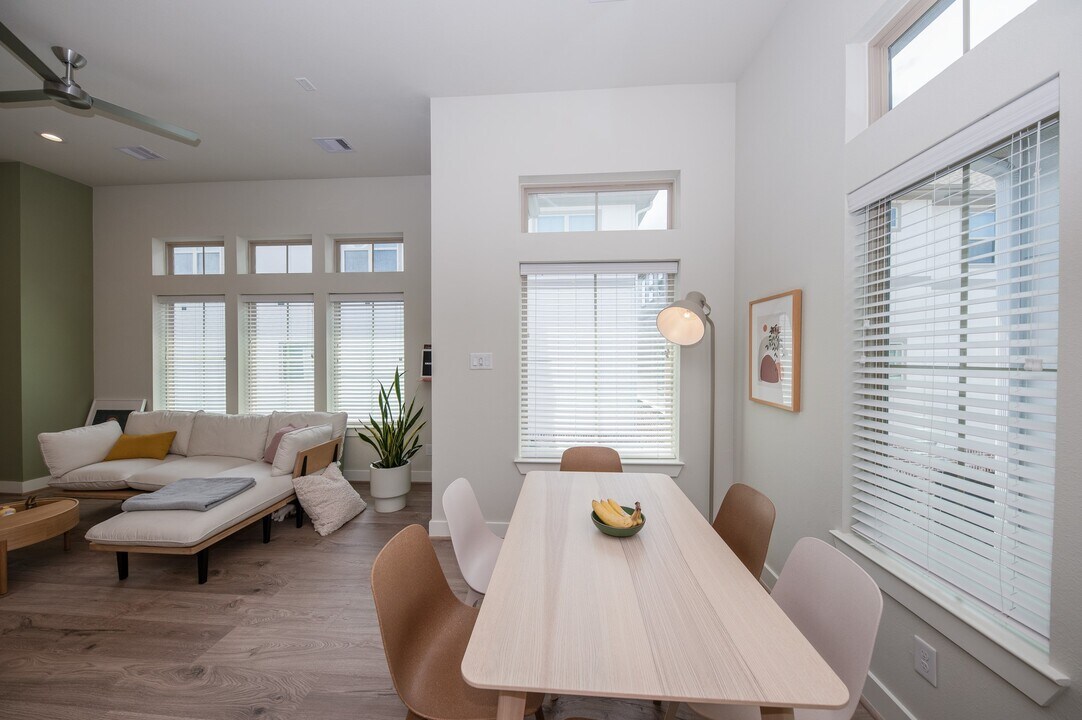 5209 Allen St in Houston, TX - Building Photo