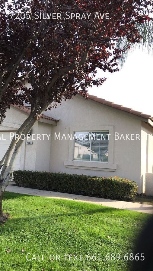 7205 Silver Spray Ave in Bakersfield, CA - Foto de edificio - Building Photo