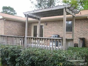 1116 Huntsman Cir in Pensacola, FL - Building Photo - Building Photo