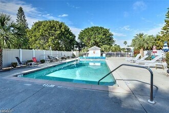 11650 Pointe Cir in Ft. Myers, FL - Building Photo - Building Photo