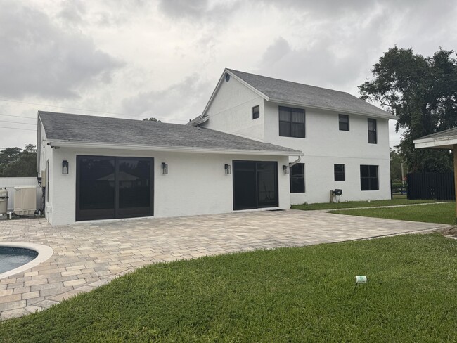 1350 C Rd in Loxahatchee Groves, FL - Building Photo - Building Photo