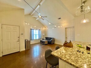 1801 S 10th St in Waco, TX - Building Photo - Building Photo