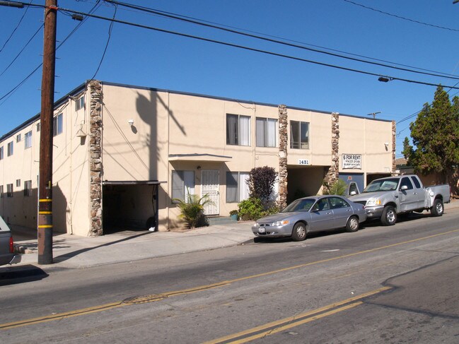 1431 Obispo Ave in Long Beach, CA - Foto de edificio - Building Photo