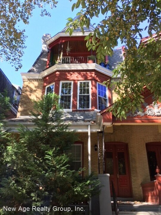 4715 Baltimore Ave in Philadelphia, PA - Foto de edificio