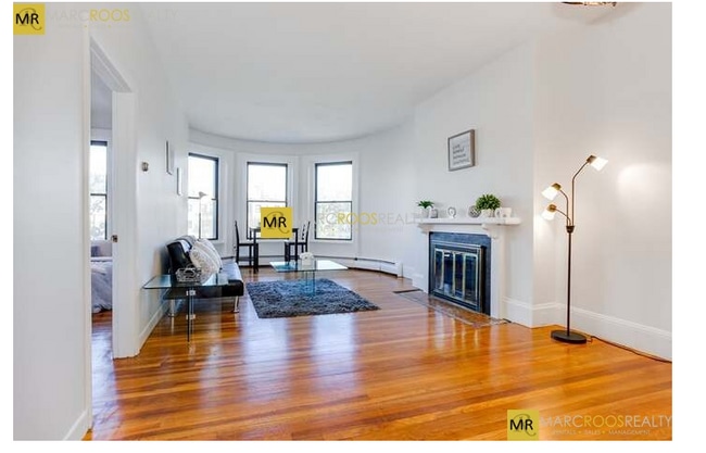 918 Beacon St in Boston, MA - Building Photo - Building Photo