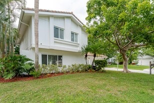 3069 NW 27th Terrace in Boca Raton, FL - Building Photo