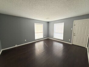 2641 Santa Barbara Dr in Grand Prairie, TX - Building Photo - Building Photo