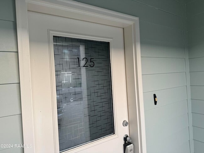 125 Gadwall Dr in Youngsville, LA - Building Photo - Building Photo