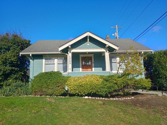 1209 32nd St in Everett, WA - Building Photo - Building Photo