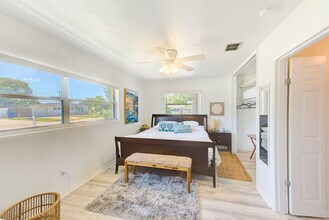 14283 Sharon Dr in Largo, FL - Building Photo - Building Photo