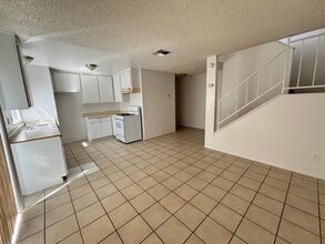 38729 11th St E in Palmdale, CA - Building Photo - Building Photo