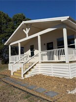 6668 W Wedington Dr in Fayetteville, AR - Building Photo