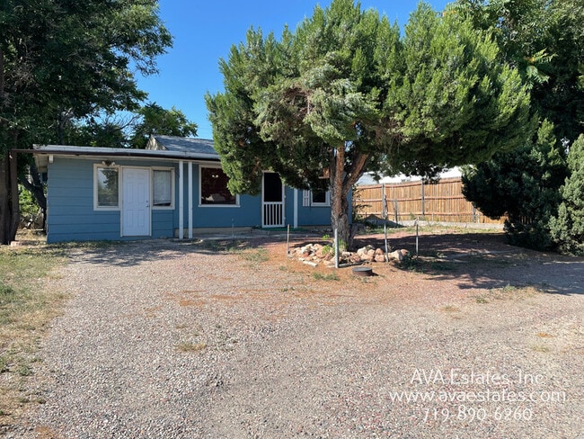 2110 W 13th St in Pueblo, CO - Building Photo - Building Photo