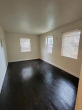 112 1/2 Shepherd Ave in Charleston, WV - Building Photo - Building Photo