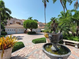 8400 Excalibur Cir