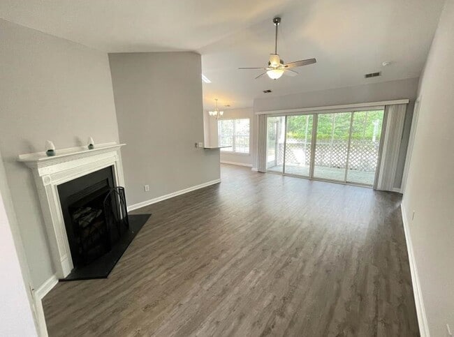 4996 Southgate Pkwy in Myrtle Beach, SC - Building Photo - Building Photo