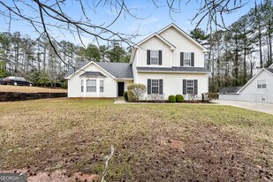 105 Wood Way in Fairburn, GA - Building Photo