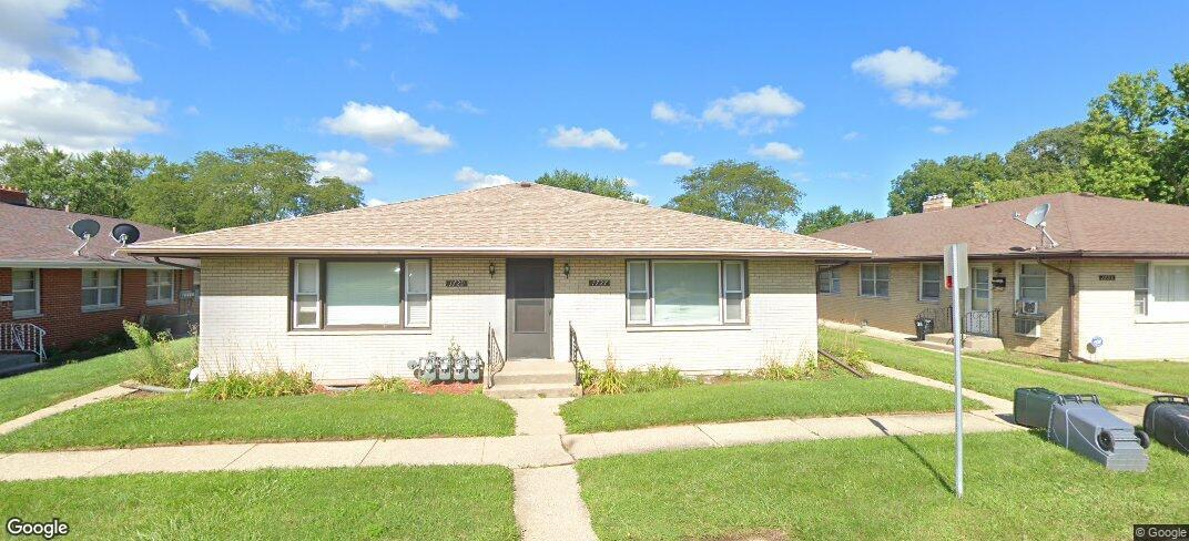 1727 Remington Rd in Rockford, IL - Foto de edificio