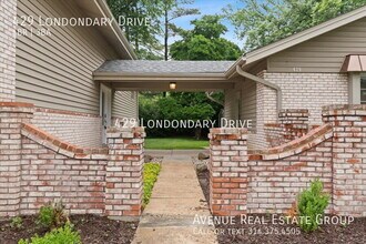 429 Londondary Dr in Ballwin, MO - Building Photo - Building Photo