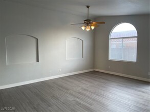 1425 Dragon Rock Dr in Henderson, NV - Building Photo - Building Photo