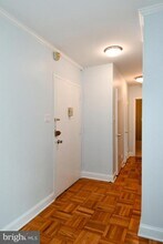 4000 Tunlaw Rd NW in Washington, DC - Building Photo - Building Photo
