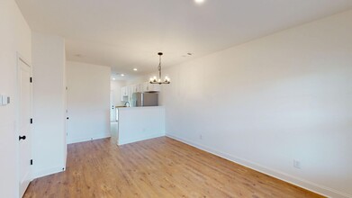 870 Levitan Dr in Columbia, TN - Building Photo - Building Photo
