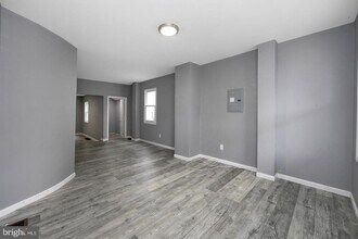 133 E Federal St in Burlington, NJ - Building Photo - Building Photo
