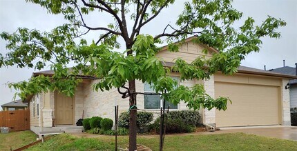 18312 Cloudmore Ln in Elgin, TX - Building Photo - Building Photo