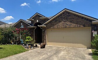 3022 Cambridge Meadows Ln in Dickinson, TX - Building Photo