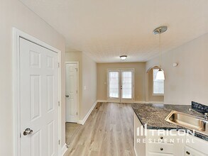 718 Creekridge Ct in Temple, GA - Foto de edificio - Building Photo