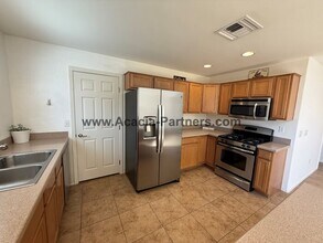 4126 N Fortune Loop in Tucson, AZ - Building Photo - Building Photo