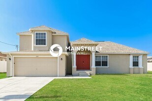 1002 SW 4th Ave in Cape Coral, FL - Building Photo