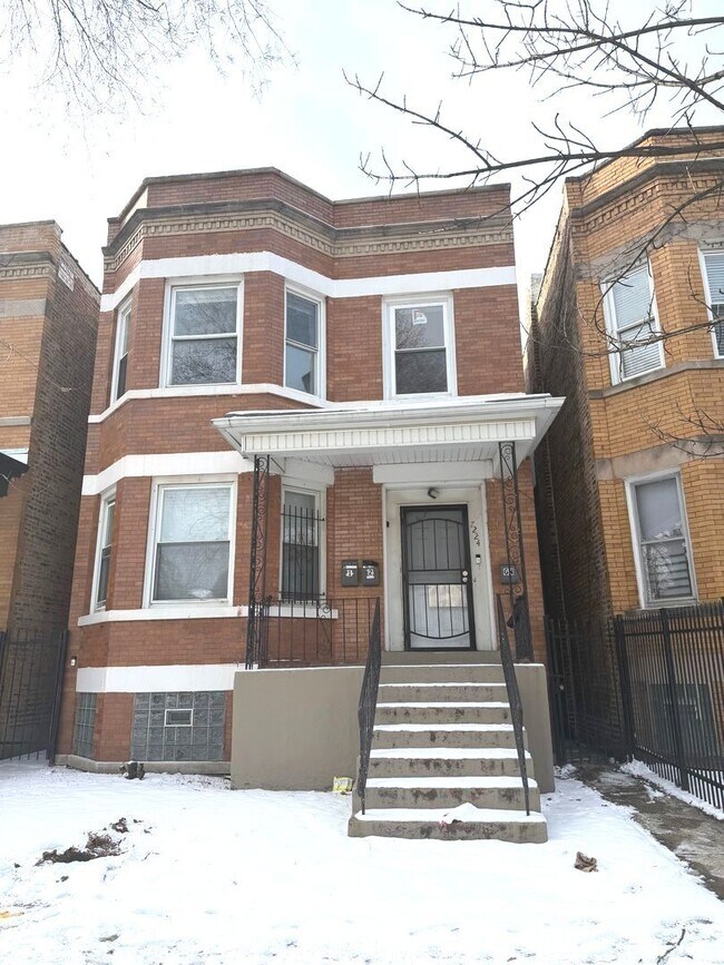 property at 7224 S St Lawrence Ave