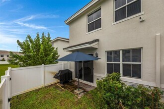 156 SW 171st Ln in Pembroke Pines, FL - Building Photo - Building Photo