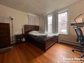 316 Tappan St, Unit 1B in Brookline, MA - Building Photo - Building Photo