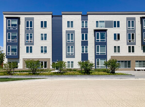 Spring Hill Senior Residences in West Dundee, IL - Building Photo - Building Photo