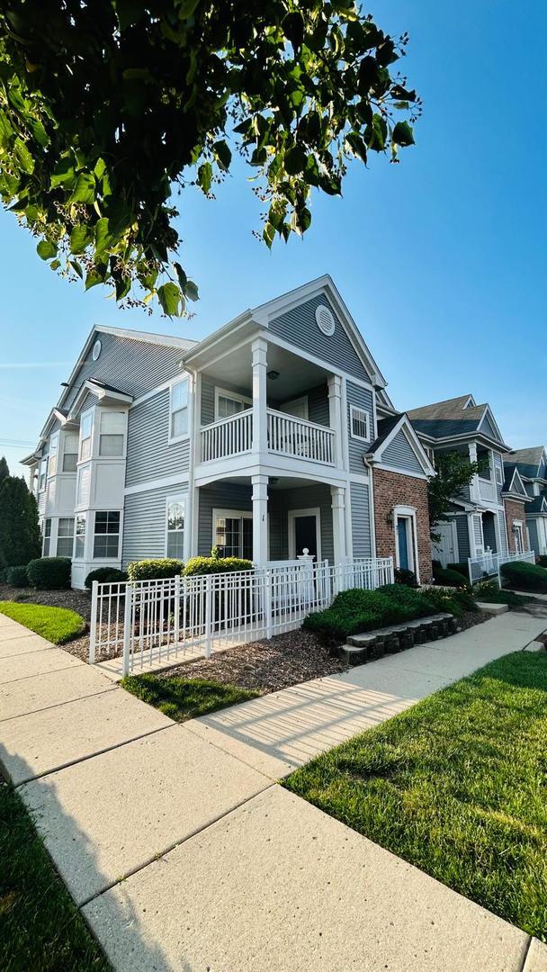 property at 2215 Aurora Dr