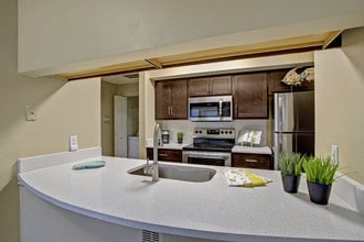 Arbors at Wolf Pen Creek Apartments in College Station, TX - Foto de edificio - Building Photo