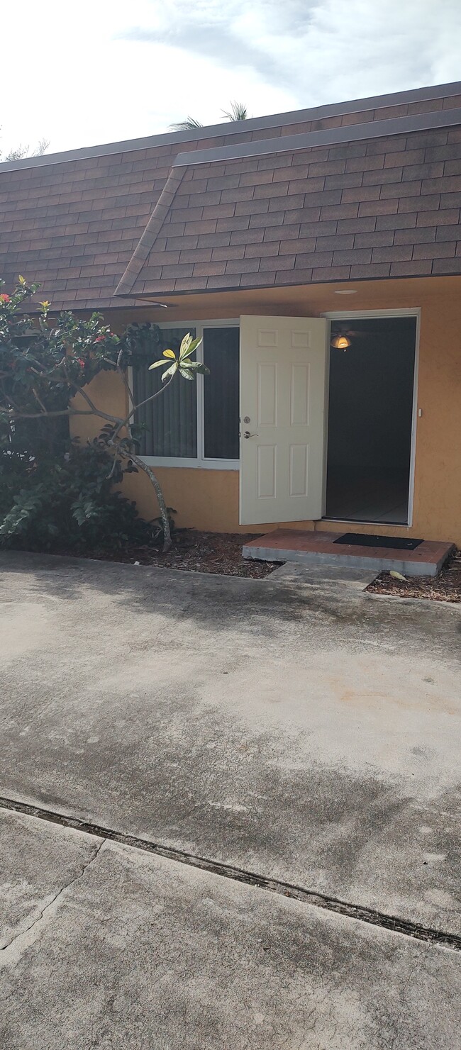 12130 Gibbs Rd, Unit 12130 in Delray Beach, FL - Building Photo - Building Photo