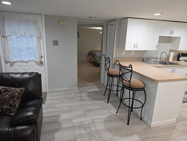 1260 Little Neck Ave in North Bellmore, NY - Building Photo - Building Photo